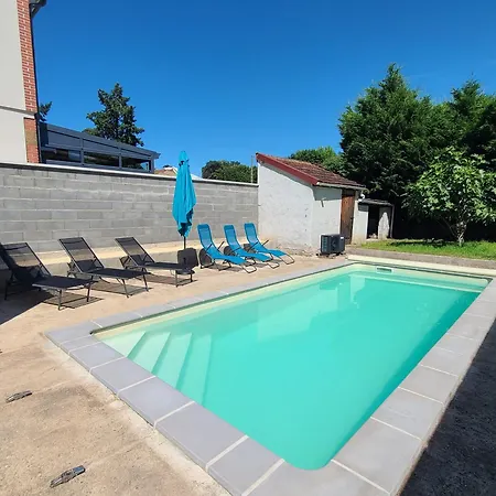 Maison 6 Personnes, Piscine Privee, Jardin Holiday home